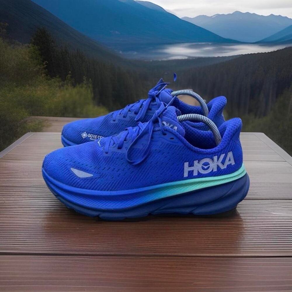 Hoka One Clifton 9 GTX Mens Size 9 Blue Shoes Style Code: 1141470-DBES Sneakers